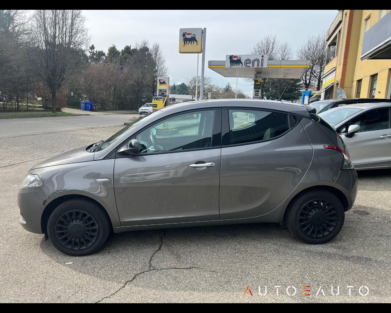 LANCIA YPSILON 1.0 FIREFLY HYBRID SILVER S&S 70CV
