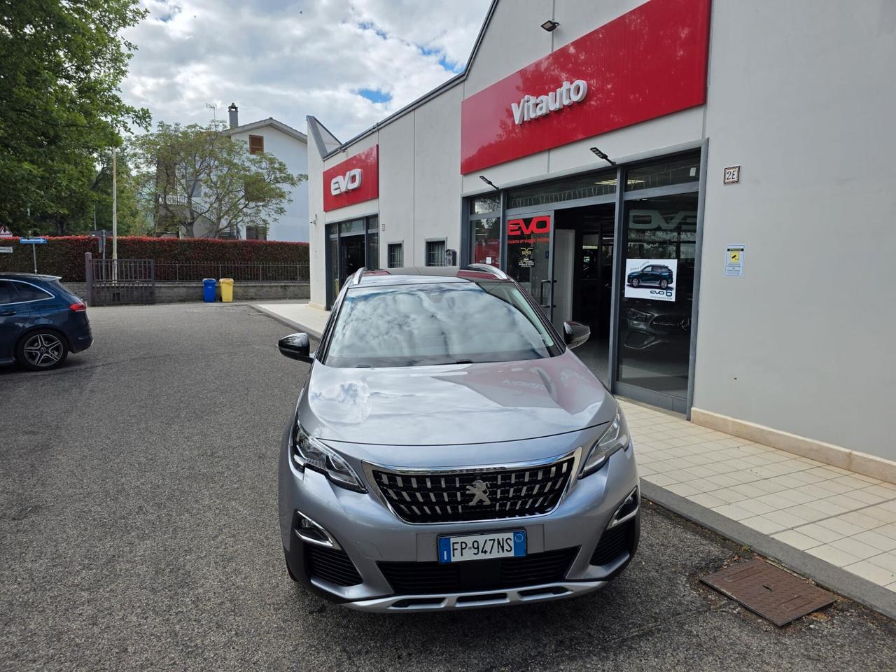 Peugeot 3008 BlueHDi 130 S&S EAT8 Allure