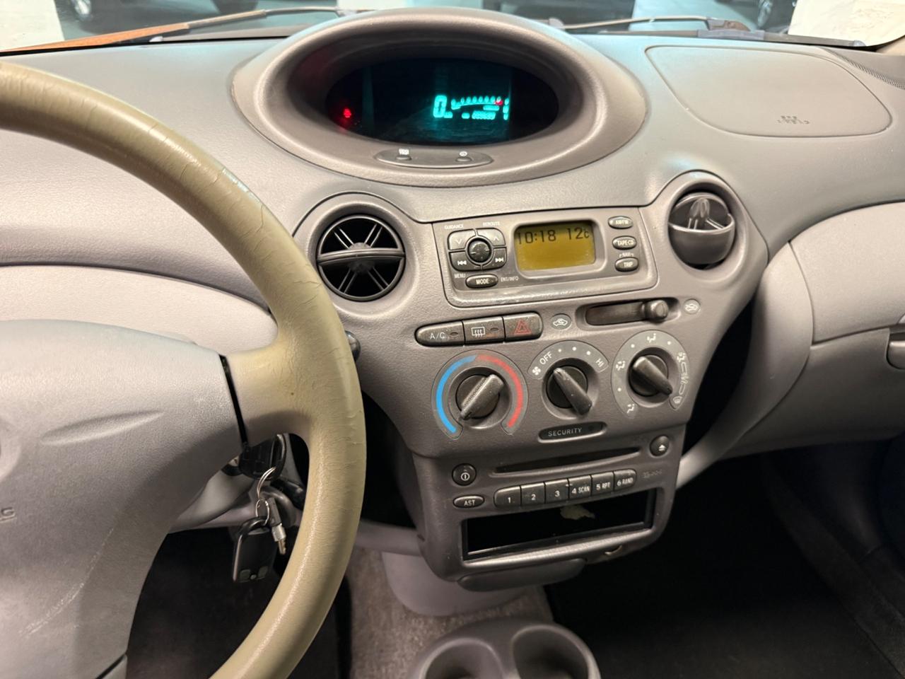 Toyota Yaris 1.0i 16V cat 3 porte