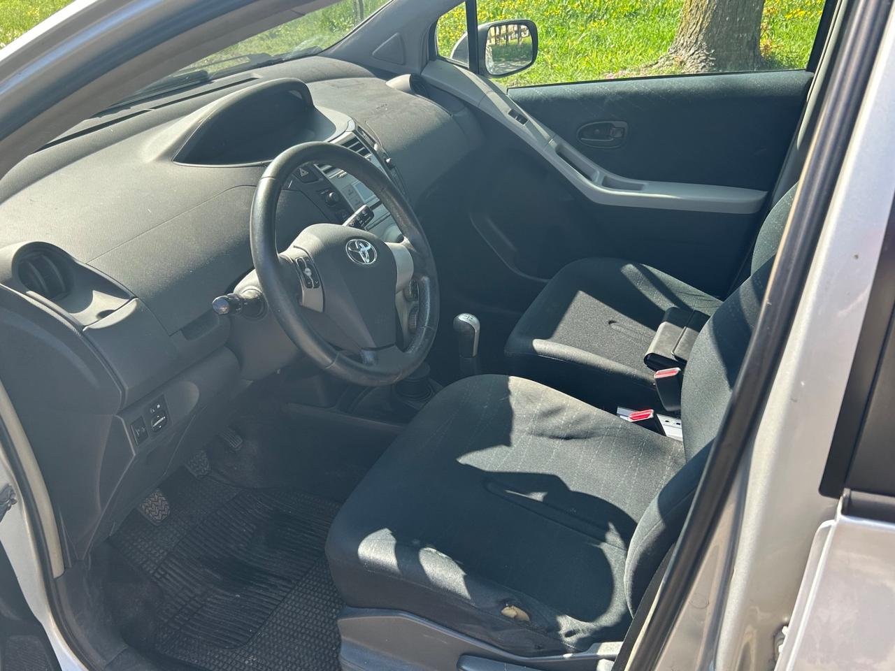 Toyota Yaris 1.0 5 porte Sol