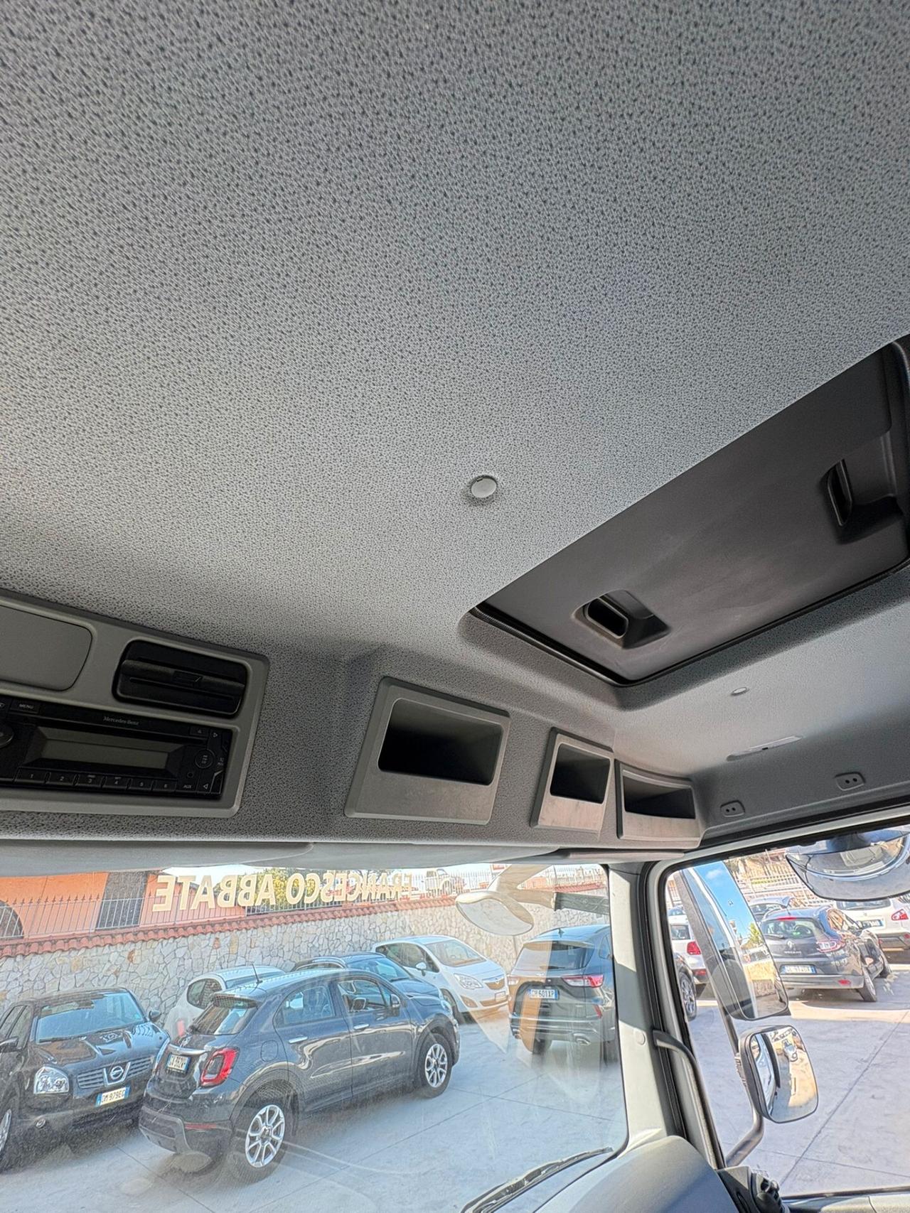 Mercedes Benz ATEGO 818 telonato 2014 130.000km