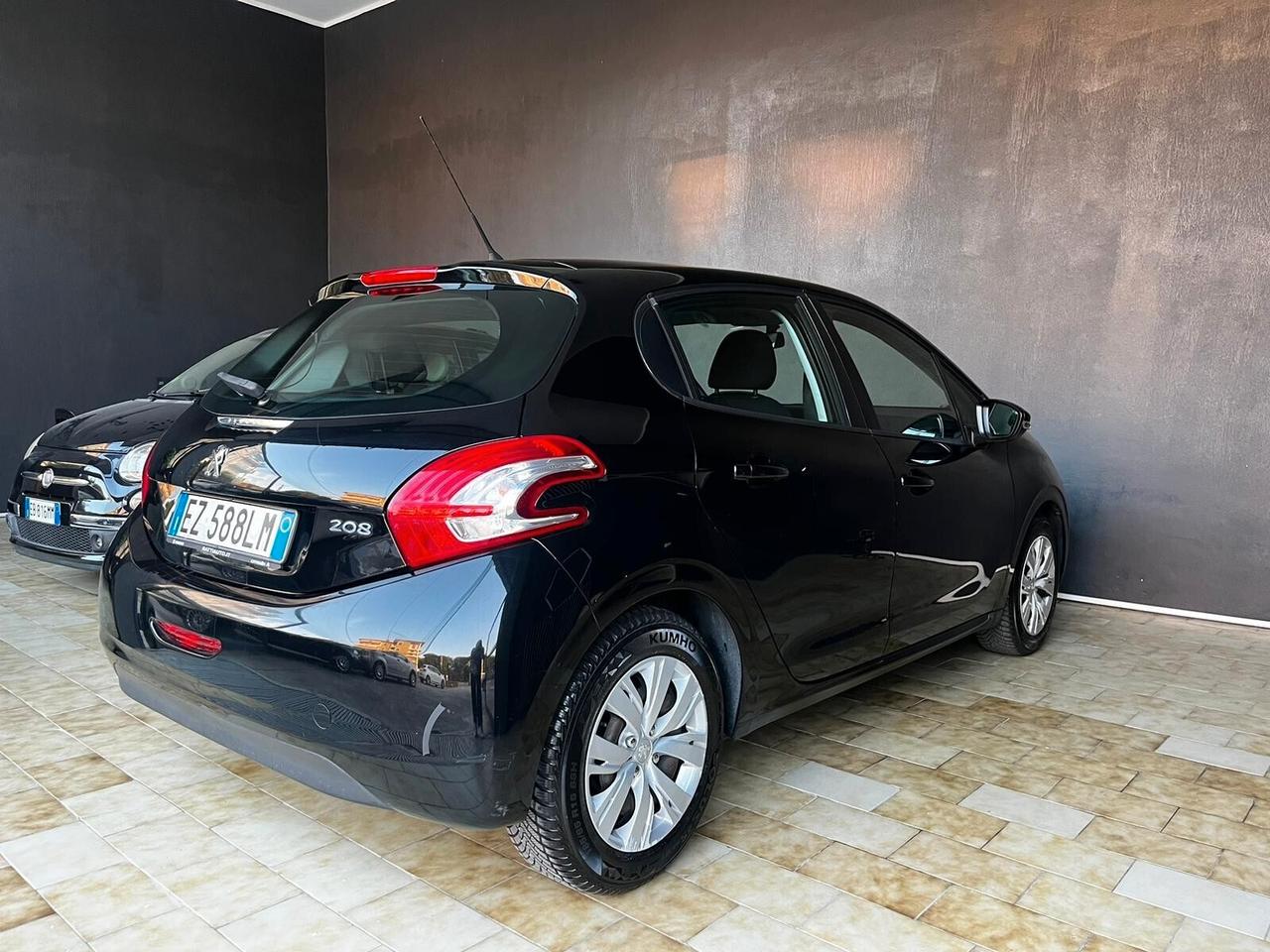 Peugeot 208 PureTech 82 5 porte Allure