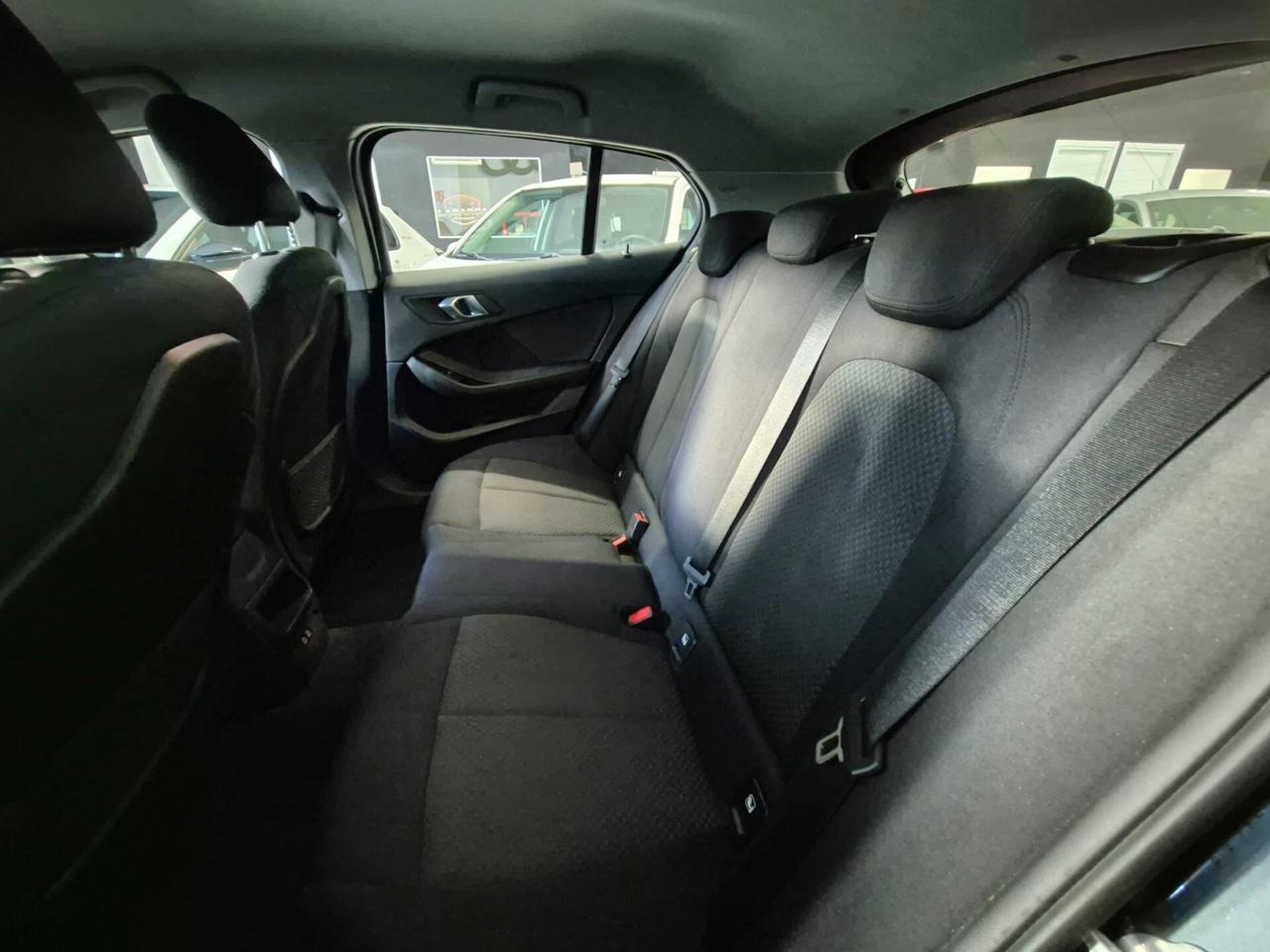 Bmw 116 116d 5p. Advantage