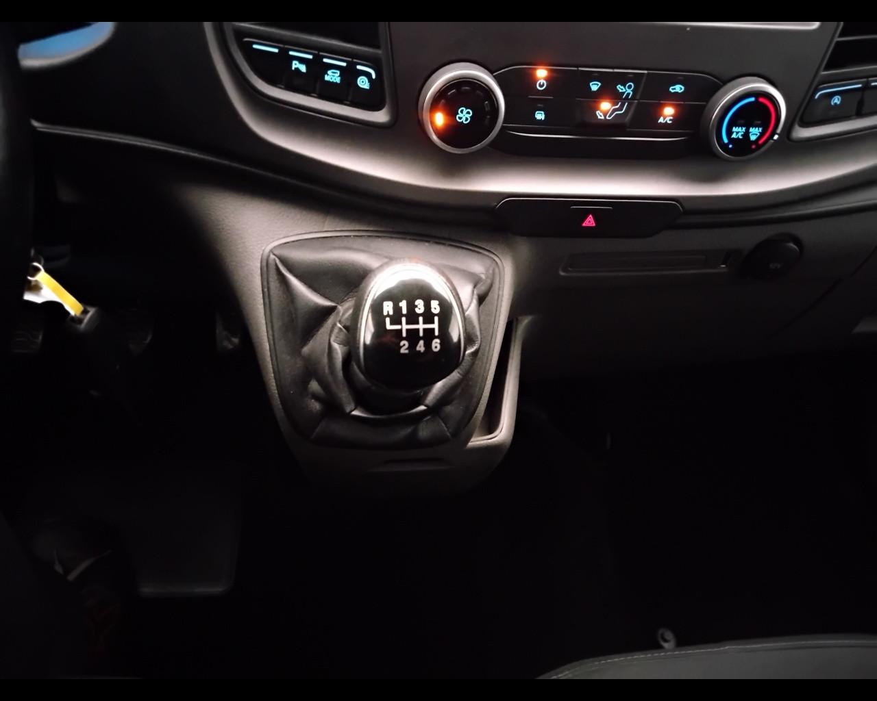 FORD Transit Custom 280 2018 - transit custom 280 2.0 tdci 130cv