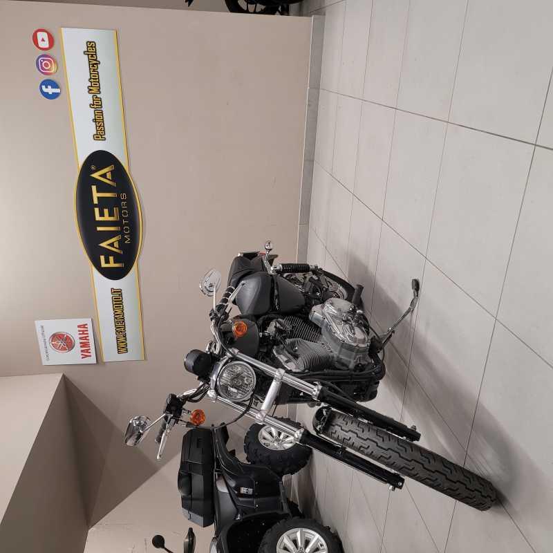 Harley-Davidson XL 883R - 2006