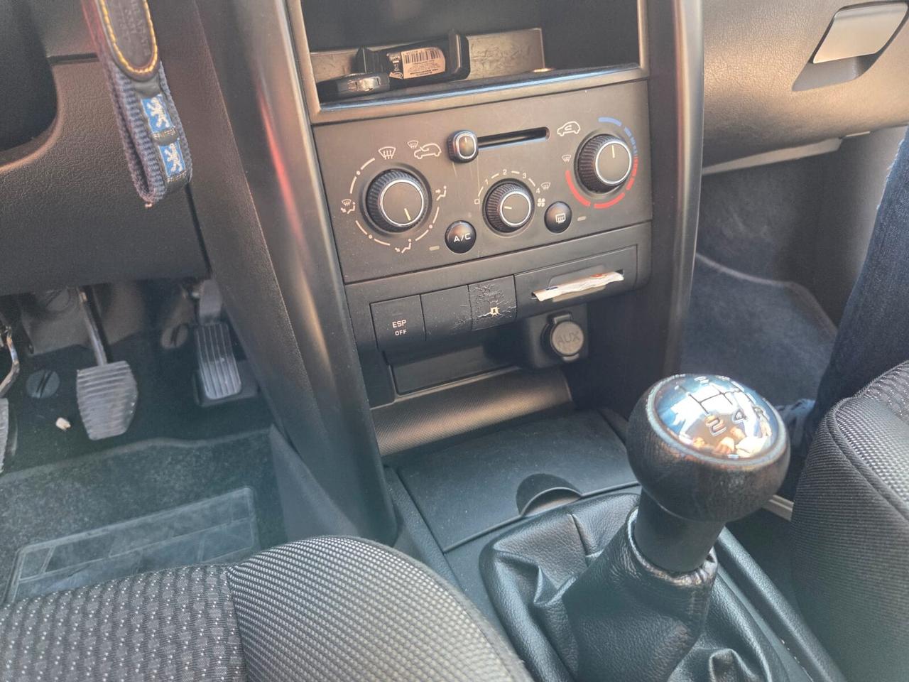 Peugeot 207 1.4 VTi 95CV 5p. XS