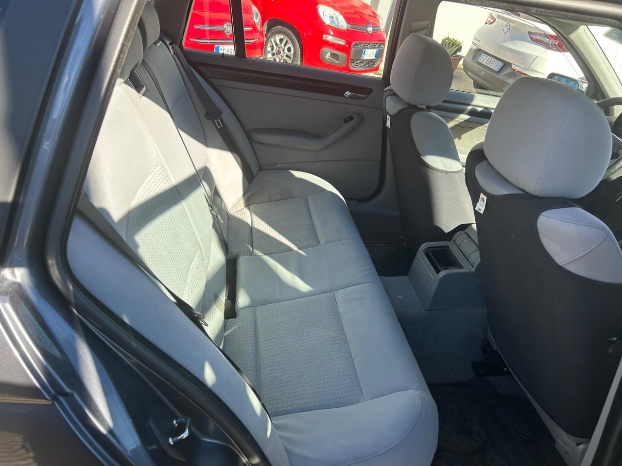 Bmw 318 318d turbodiesel cat Touring Attiva