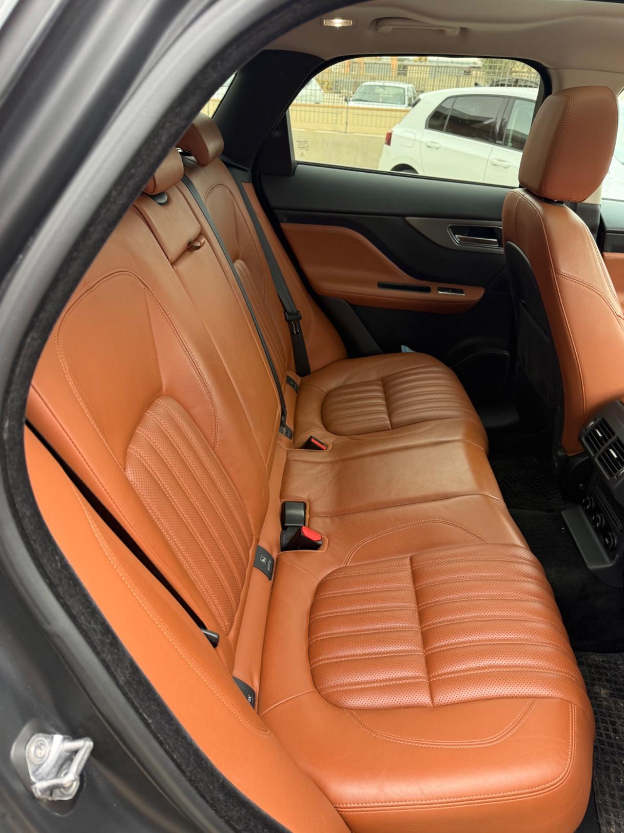 Jaguar F-Pace 2.0 quattro 240 CV AWD Portfolio 4x4