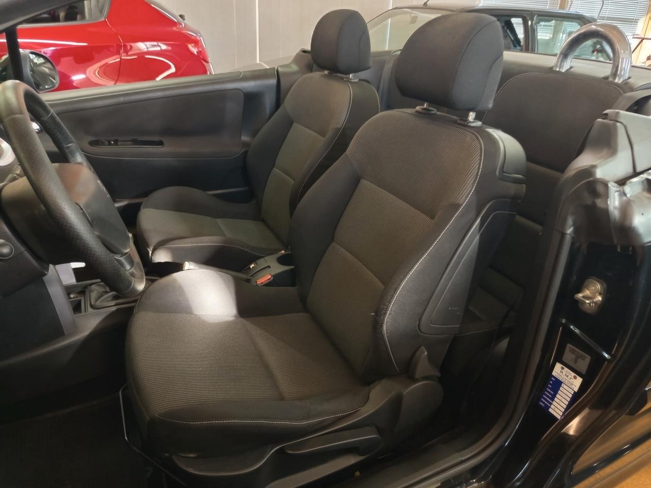 Peugeot 207 1.6 HDi 110CV CC Féline