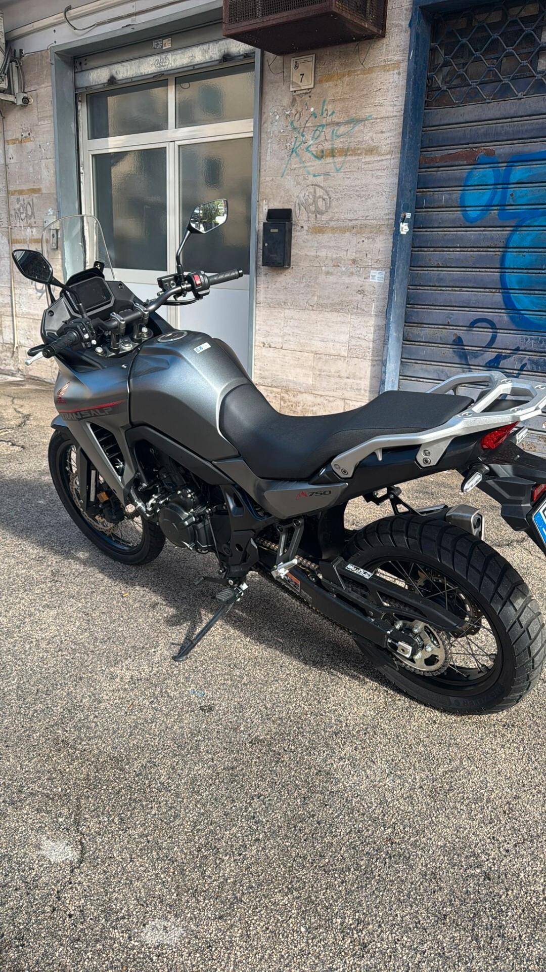 Honda XL 750 Transalp pari al nuovo