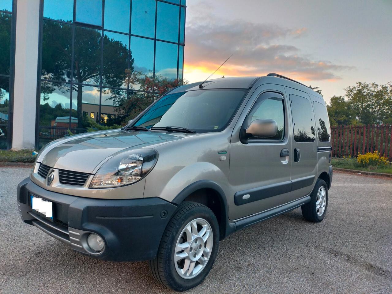 Renault kangoo 1.9 dci 4x4 adatta per neopatentati