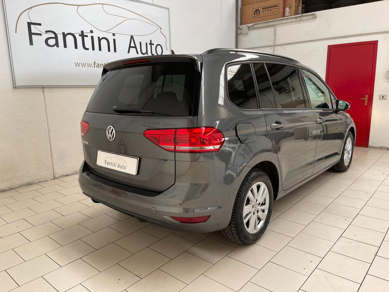 Volkswagen Touran Volkswagen Touran Business 2.0 TDI 7p dsg-Ok Neopatentat-LEGGI SOTTO