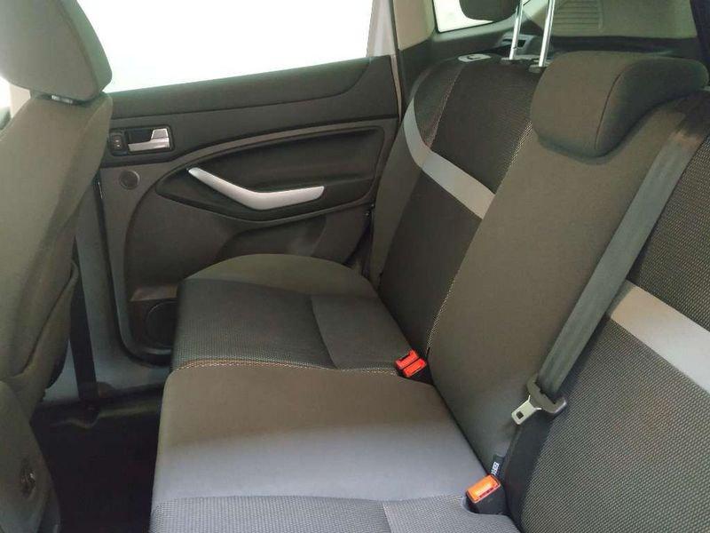 Ford Kuga 2.0 tdci + 2wd 140cv