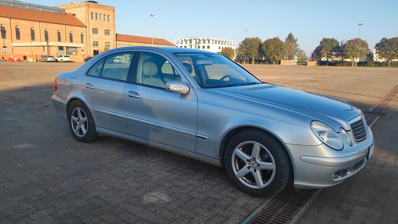 Mercedes-benz E 200 E 200 Kompressor TPS cat Classic GPL