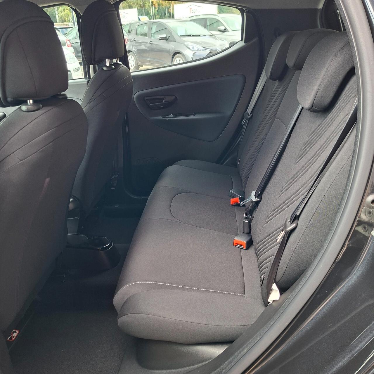 Lancia Ypsilon 1.0 Bz 70 Cv Hybrid Gold