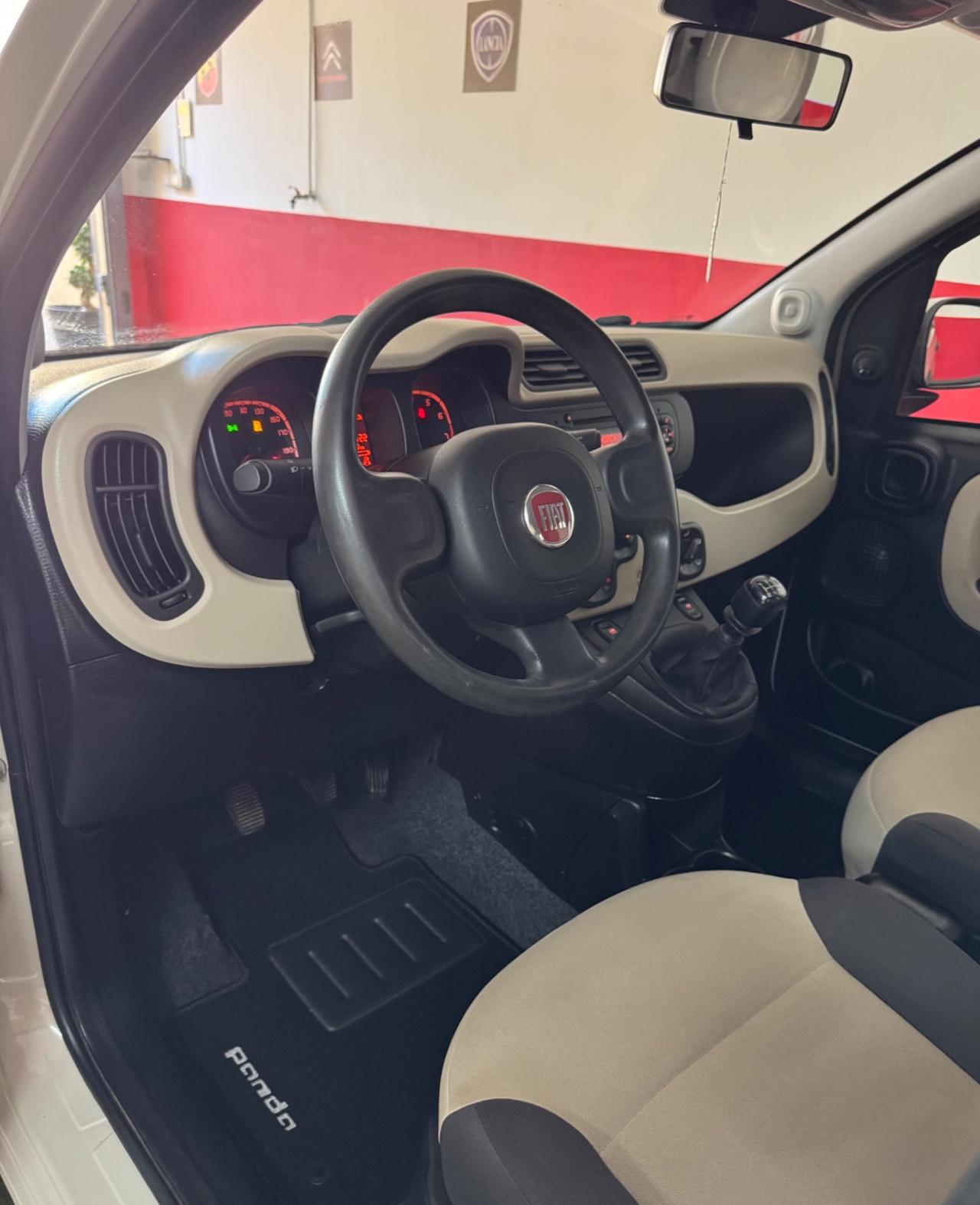 Fiat Panda Lounge 2014, 120000 chilometri