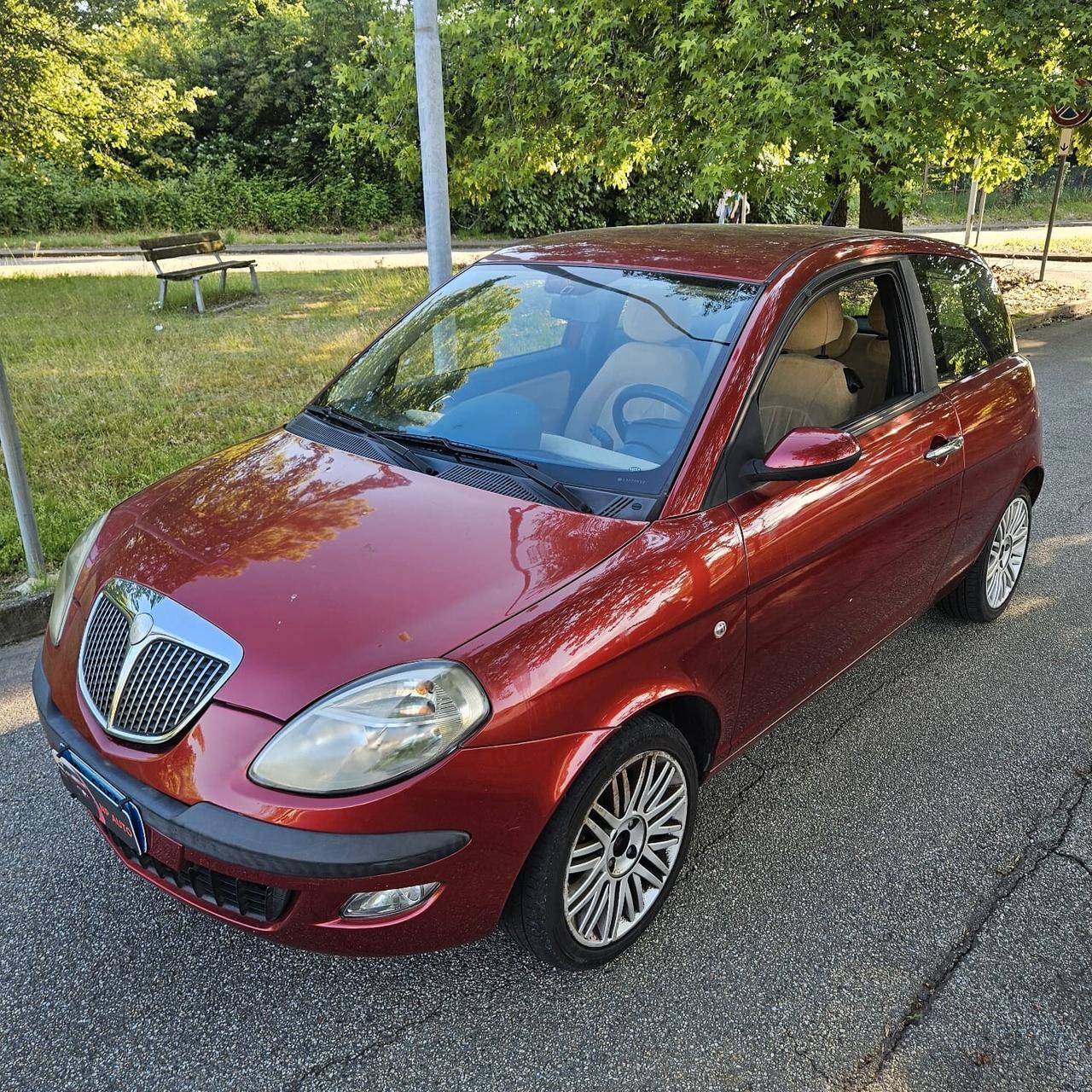 Lancia Ypsilon 1.3 Multijet NEOPATENTATI