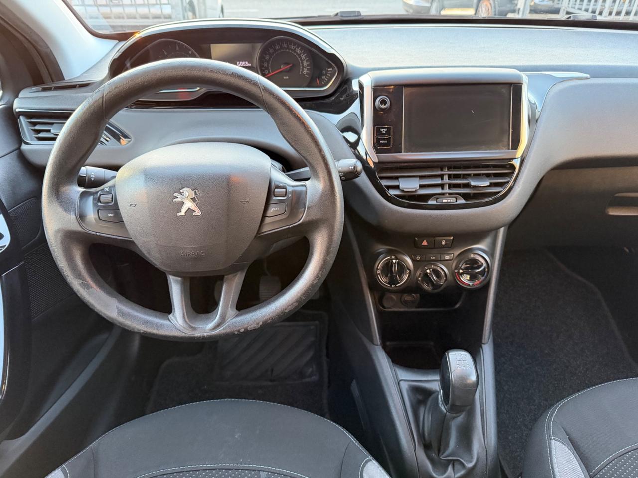 Peugeot 208 1.4 HDi 68 CV 5 porte Allure