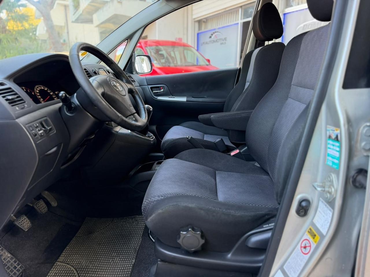 Toyota Corolla Verso 1.8 16V