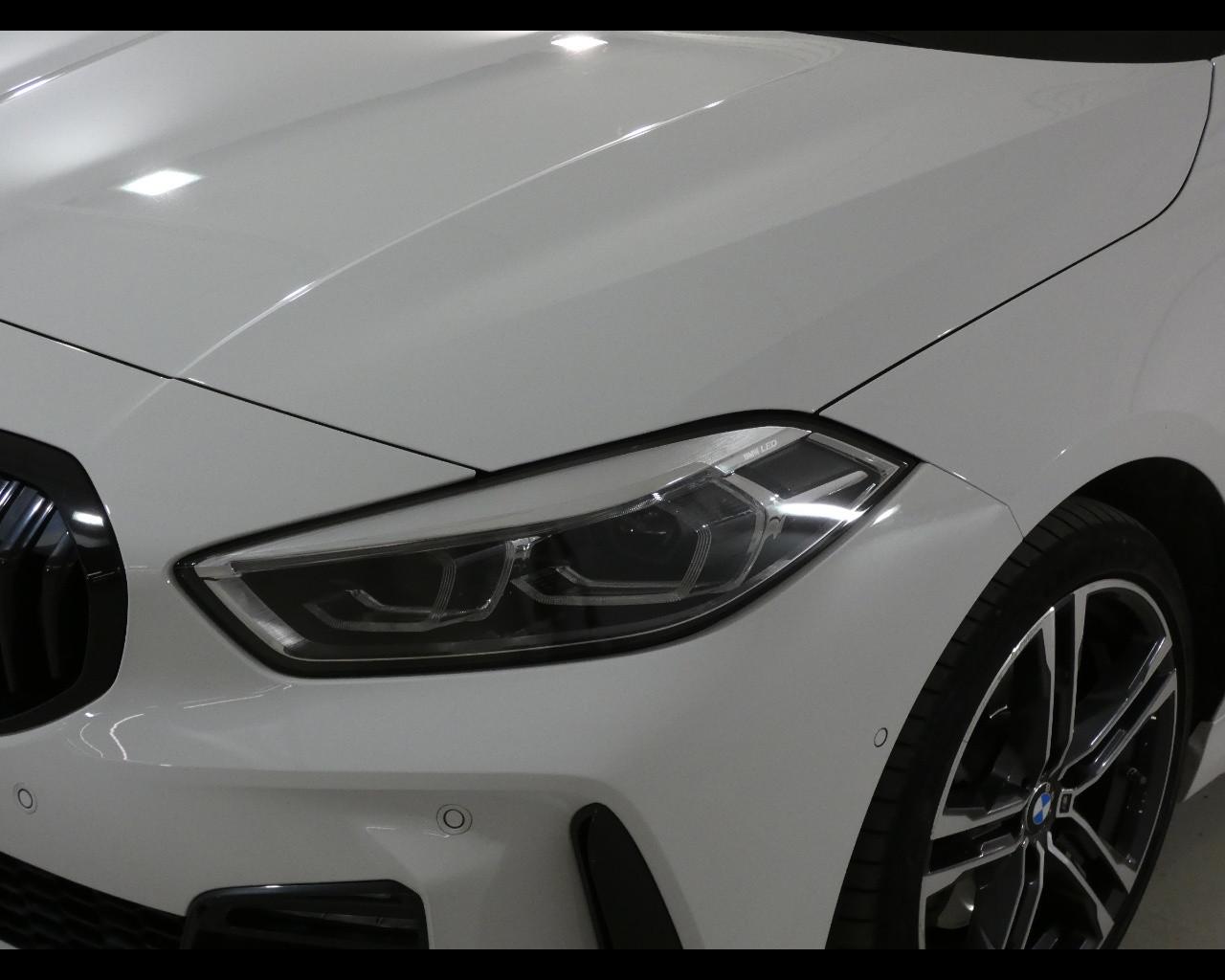BMW Serie 1 (F40) - 118d 5p. Msport