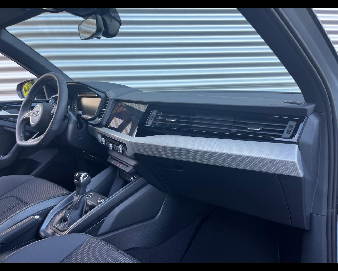 AUDI A1 SPORTBACK 35 TFSI S-TRONIC IDENTITY BLACK