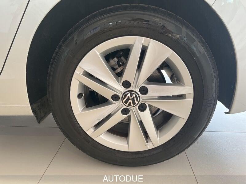 Volkswagen Golf VIII 2020 1.0 etsi evo Life 110cv dsg