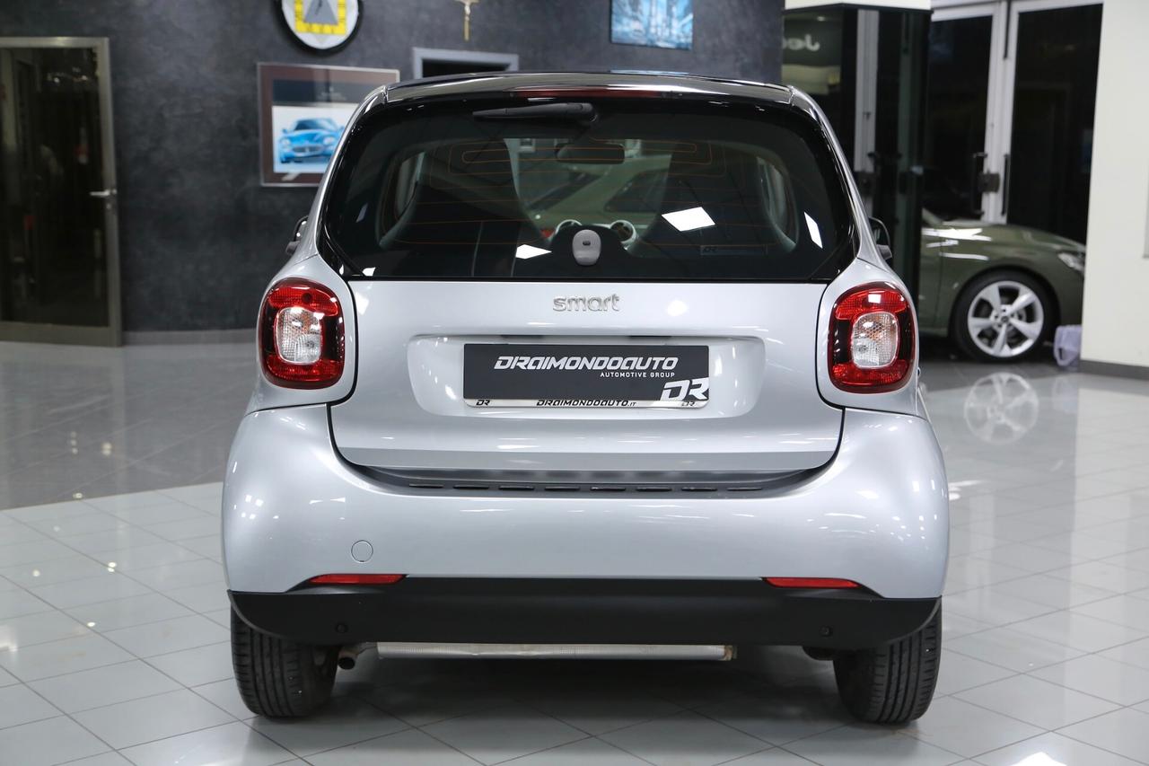 Smart fortwo 1.0 70 cv twinamic Passion