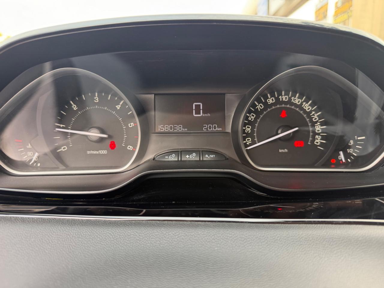 Peugeot 208 Allure 1.6 Diesel 75 cv 2016