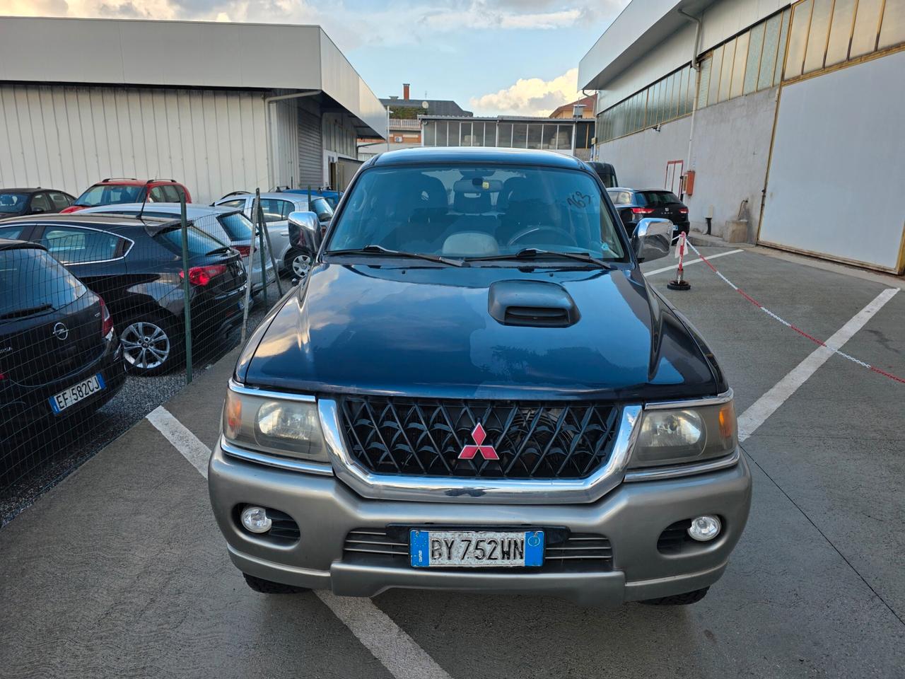 Mitsubishi Pajero Sport 2.5 TDI GLS Target