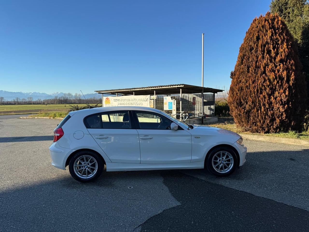 Bmw 118 118d 2.0 143CV 5 porte