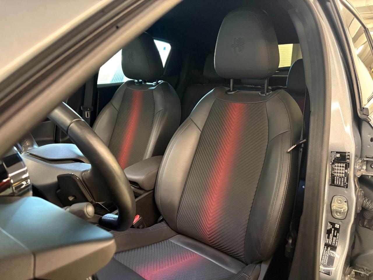 Alfa Romeo Junior 1.2 ibrida Speciale 145cv edct6