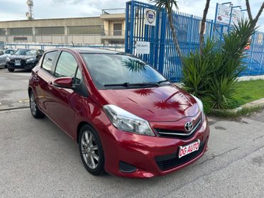 Toyota Yaris 1.4 D-4D 90 cavalli 2012 tetto panor navi