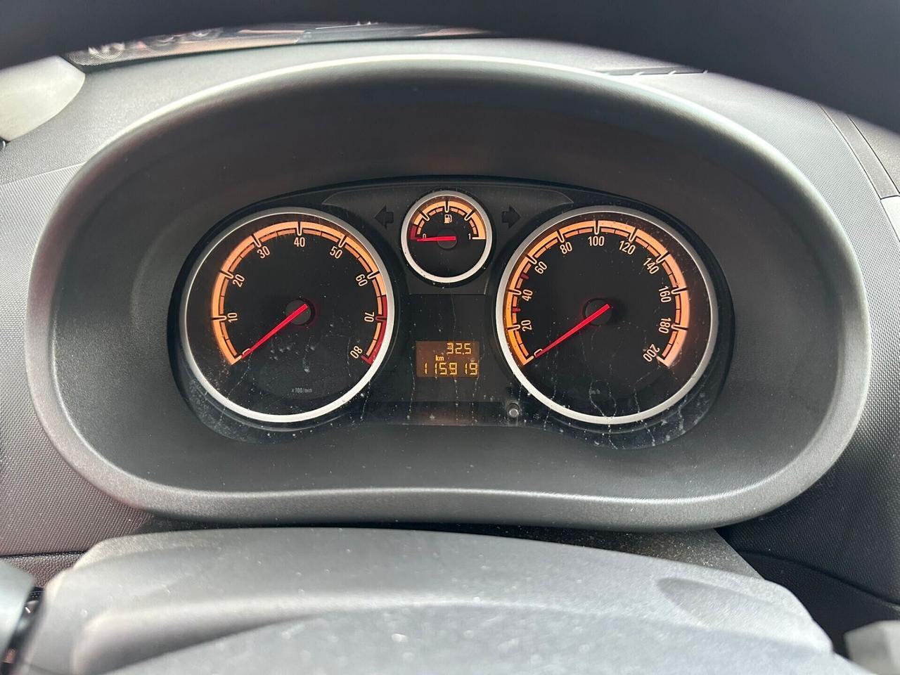 Opel Corsa 1.2 5 porte