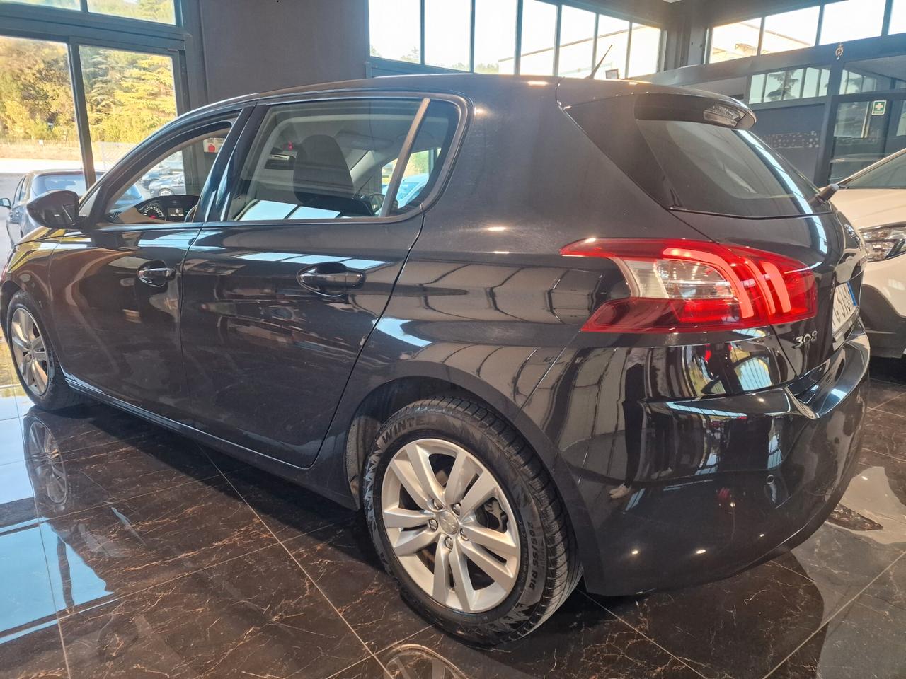Peugeot 308 BlueHDi 100 S&S Business