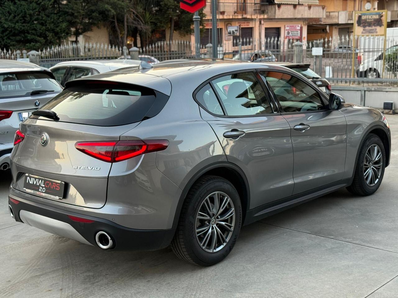 Alfa Romeo Stelvio 2.2 Turbodiesel 150 CV AT8 RWD Business