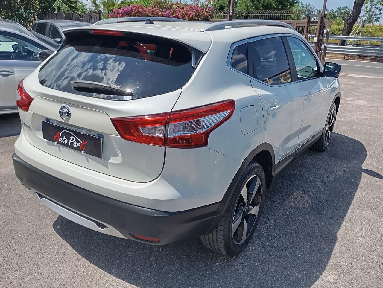 Nissan Qashqai 1.2 DIG-T N-Connecta