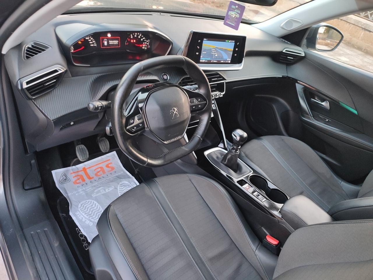 Peugeot 2008 ALLURE 1.2 BENZINA 100CV INTERNI PELLE NAVIGATORE