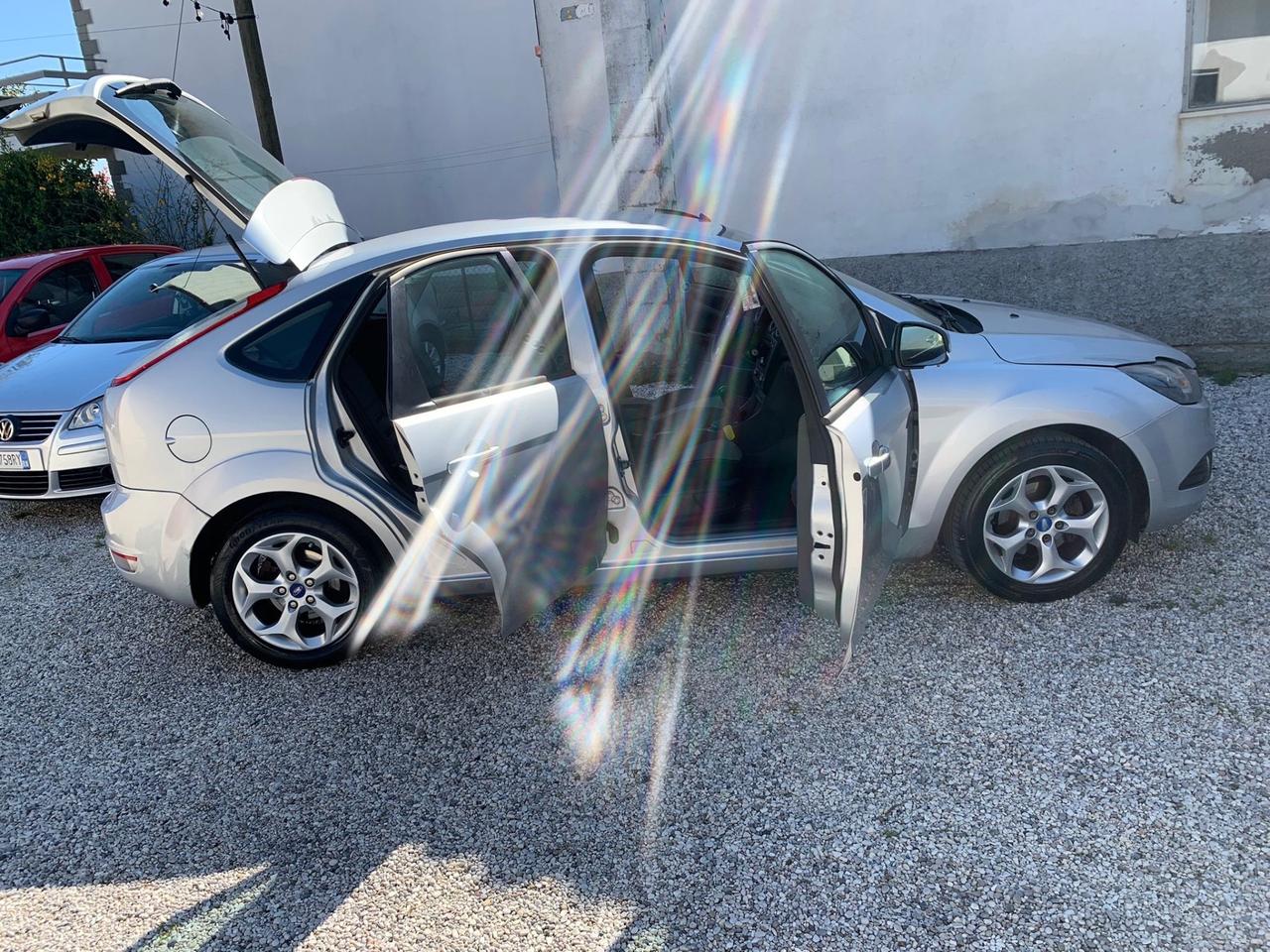 Ford Focus 1.6 TDCi (110CV) 5p. Tit. DPF