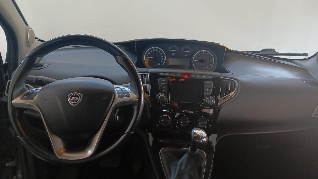 Lancia Ypsilon 85 CV 5 porte Gold CAMBIO AUTOMATICO