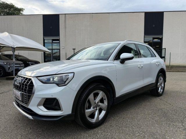 AUDI Q3 35 TDI S tronic Business Advanced NAVI - LED - 18