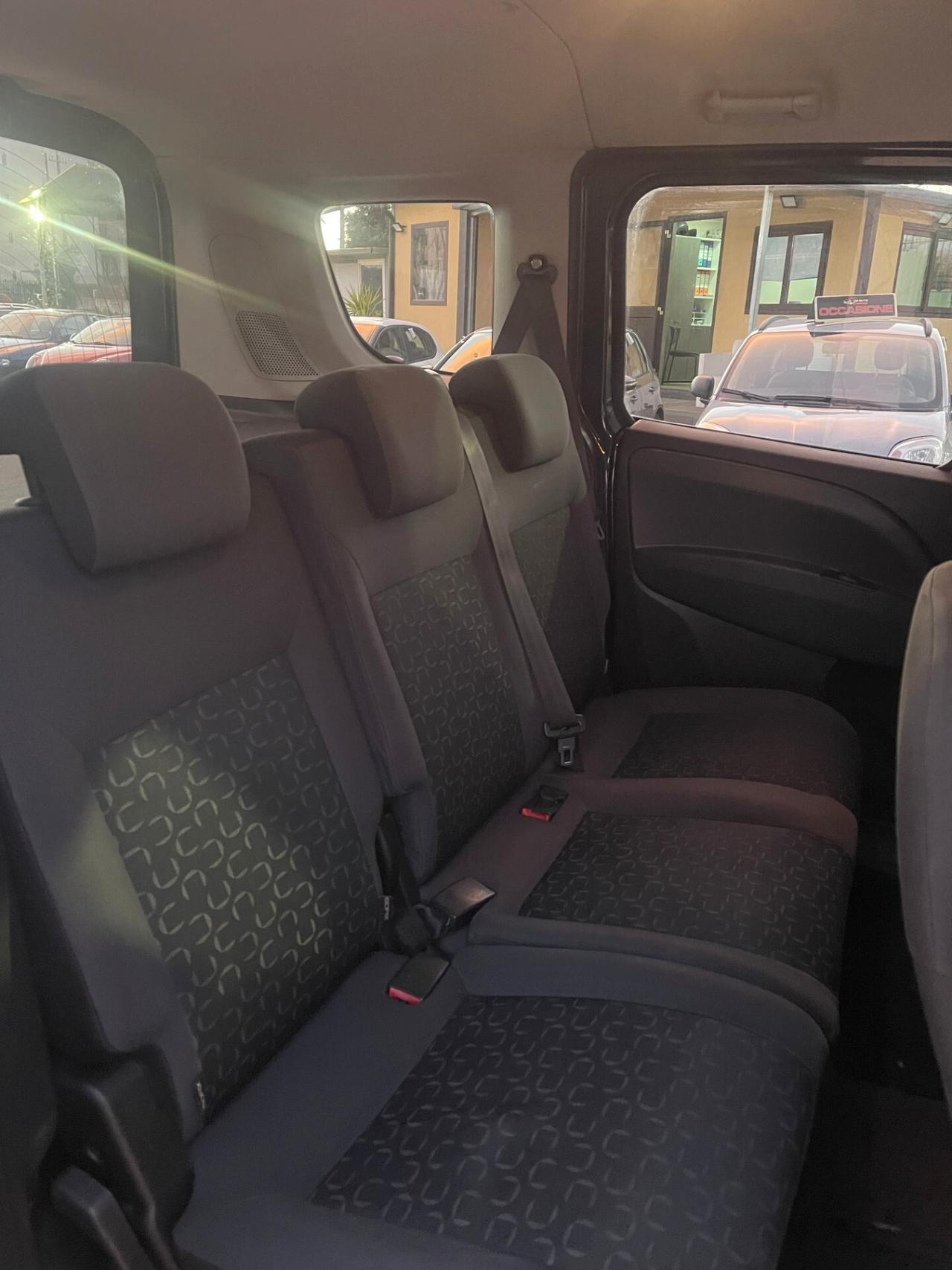 Fiat Doblò 5 posti Diesel (motore rigenerato km0)