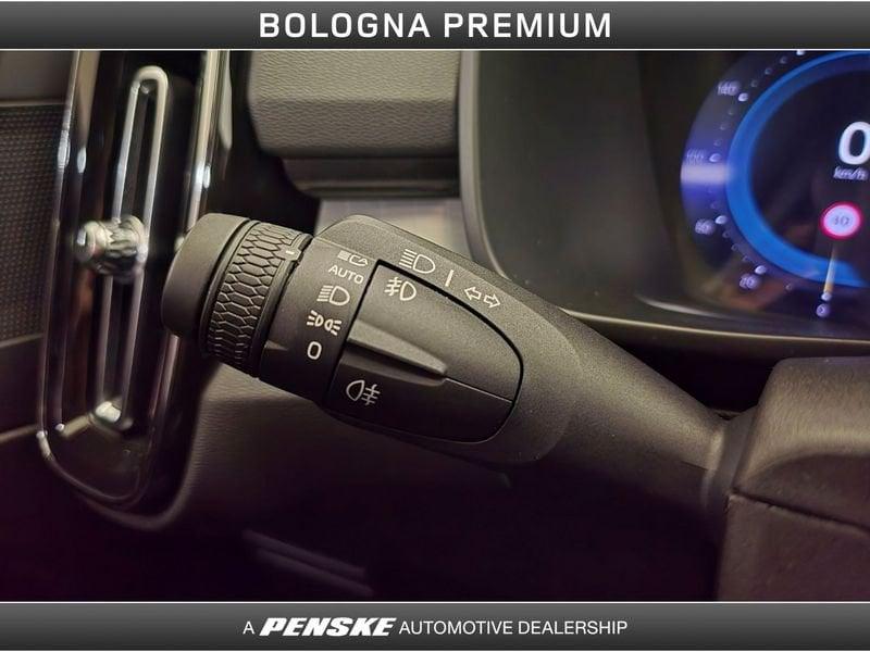 Volvo XC40 XC40 B3 automatico Core