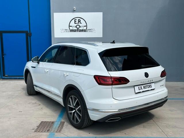 Volkswagen Touareg 3.0 V6 TSI eHybrid Elegance