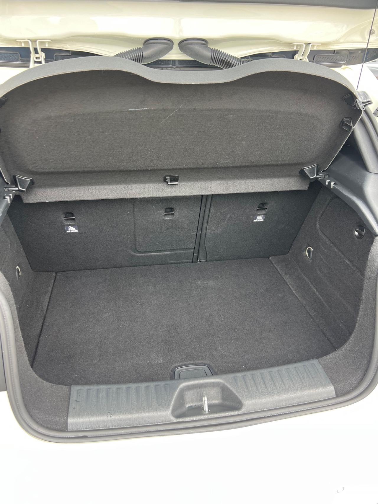 Mercedes-benz A 160 d Premium AMG 2016