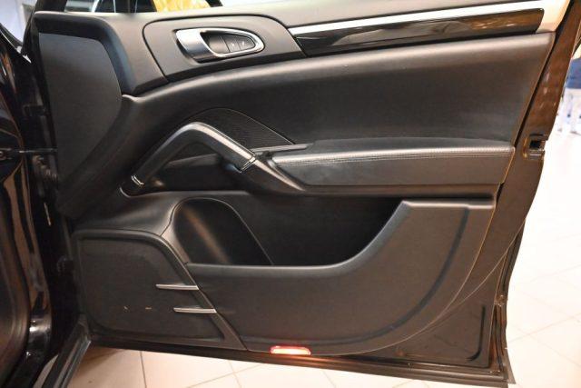PORSCHE Cayenne 3.0 TDI V6 TIP.TET.21"PASM NAVI CHRONO SED.TURBO