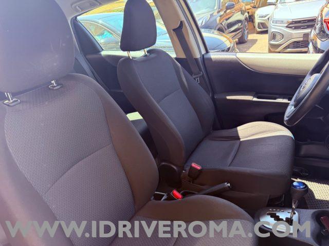 TOYOTA Yaris 1.5 Hybrid 5 porte Lounge "NEOPATENTATI"