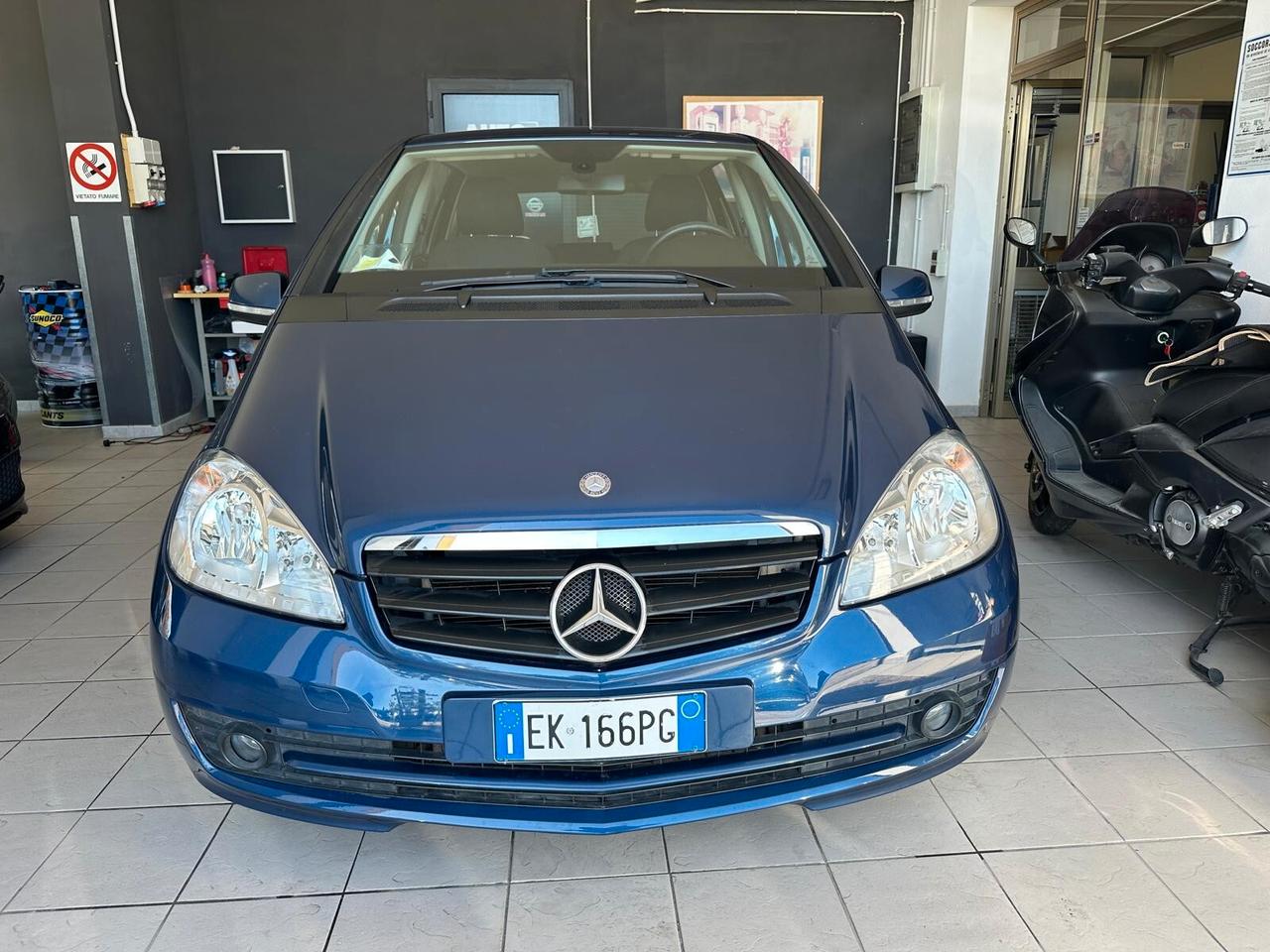 Mercedes-benz A 160 BlueEFFICIENCY Coupé Special Edition