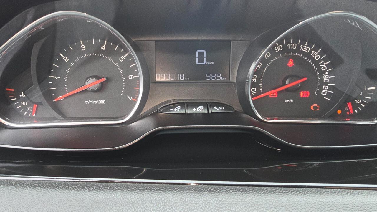 Peugeot 208 1.2 VTi 82 CV 5 porte Active