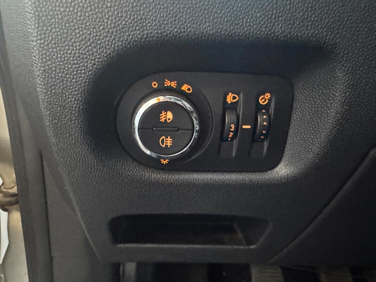 OPEL Corsa 1.2 5 porte Sport **NEOPATENTATI**