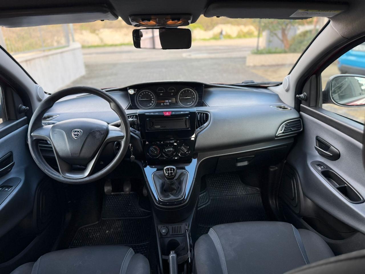 Lancia Ypsilon 1.2 69 CV 5 porte Gold , NEOPATENTATI